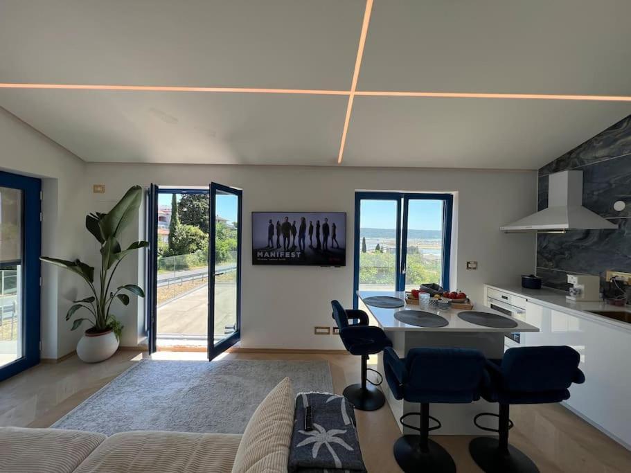 Sea View 2 Bedroom Apartment