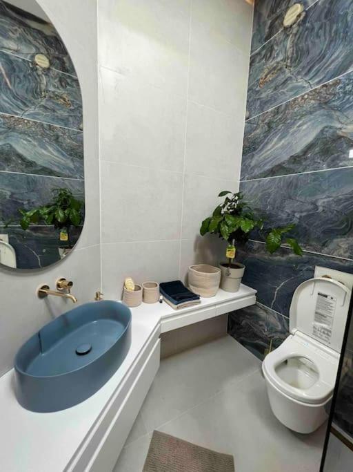 Sea View 2 Bedroom Apartment *